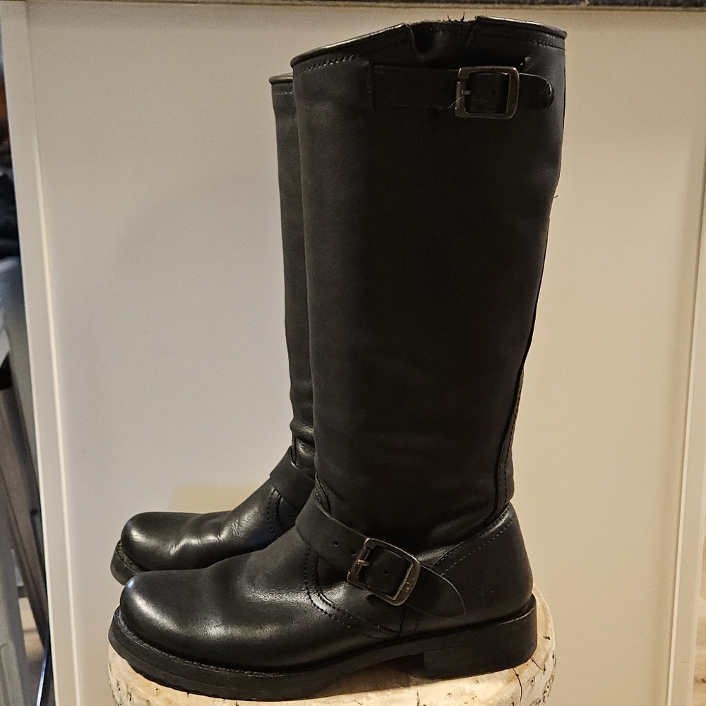 Frye Veronica Slouch Black Leather Engineer Boots 8 EUC